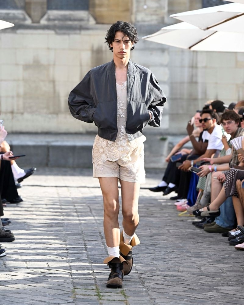 Un look Egonlab spring-summer 2027 (ph Francesc Ten/MFF)