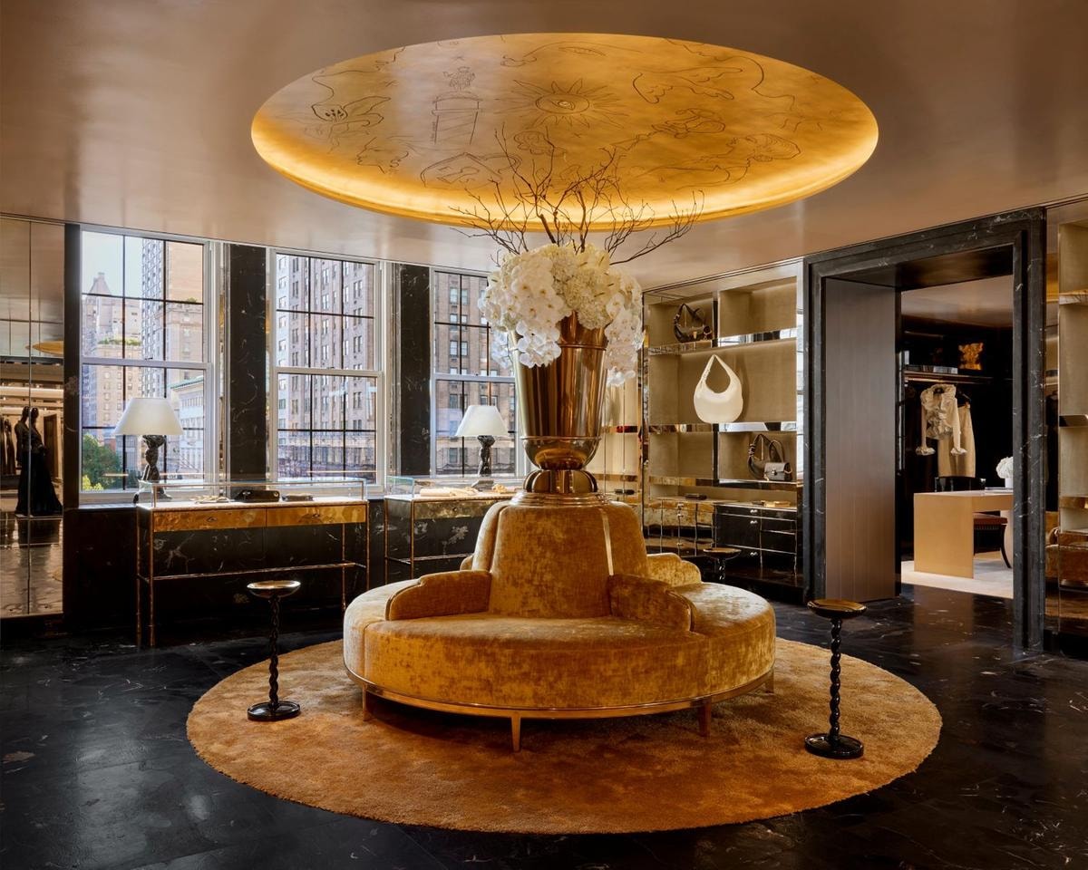 Una foto del nuovo salon di Schiaparelli a New york (courtesy Schiaparelli)