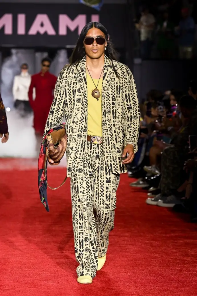 Un look Kidsuper spring-summer 2027 (ph Darian DiCianno, courtesy Kidsuper)