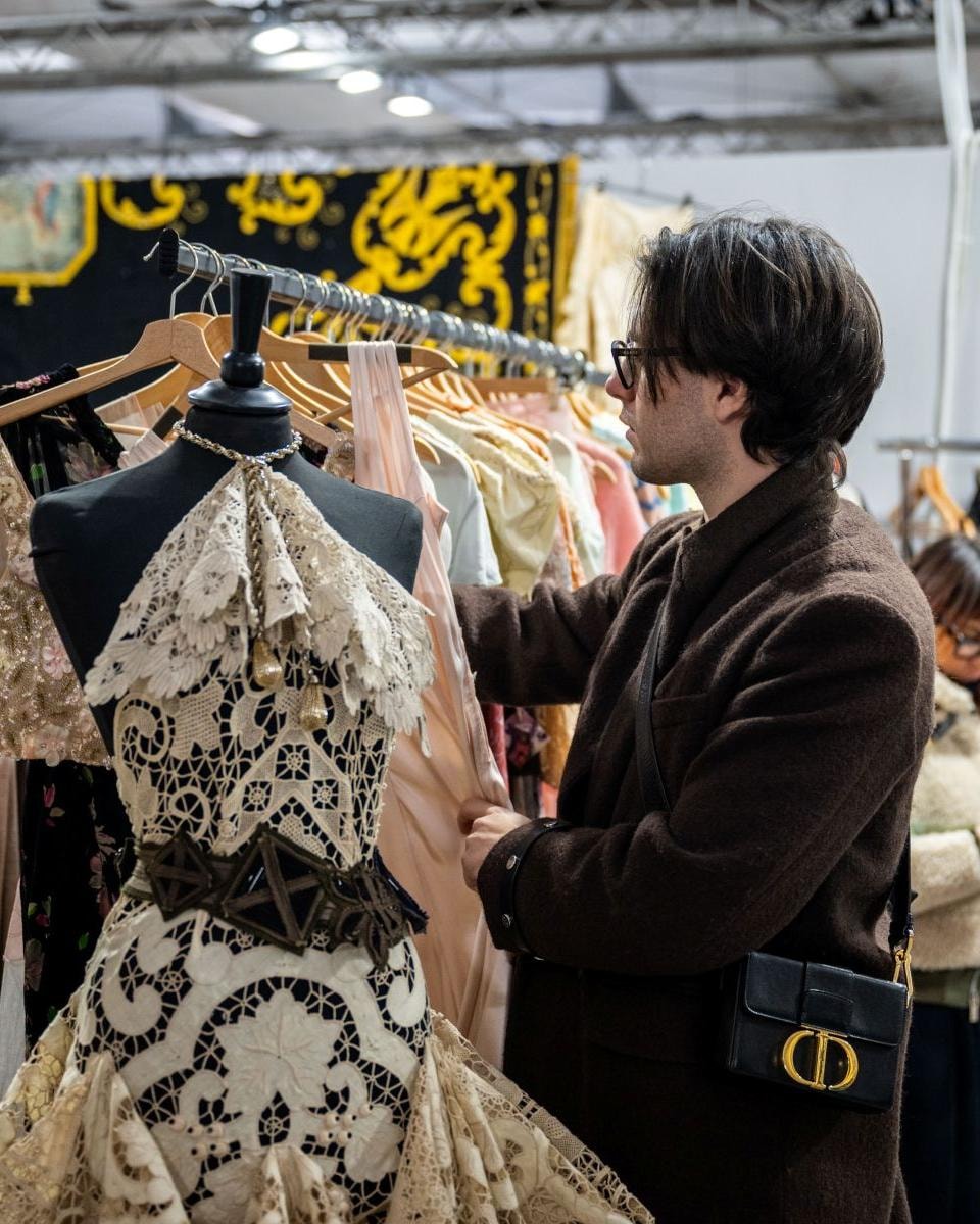 Uno stand di Pitti filati 98 (courtesy Pitti filati)
