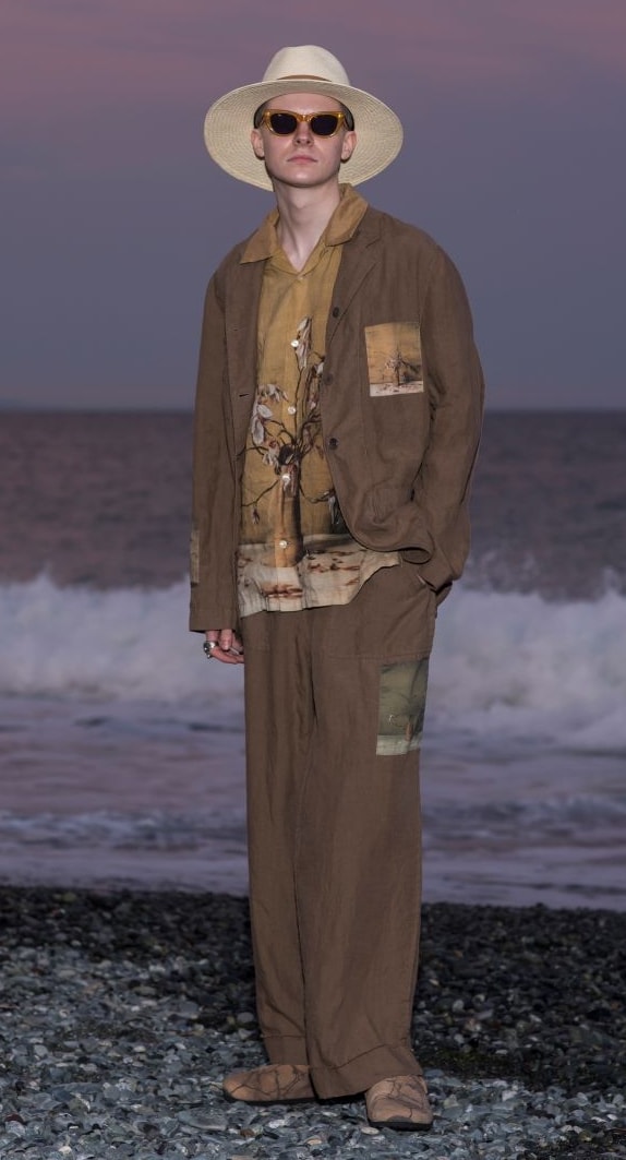Un look spring-summer 2027 di Undercover (courtesy Undercover)