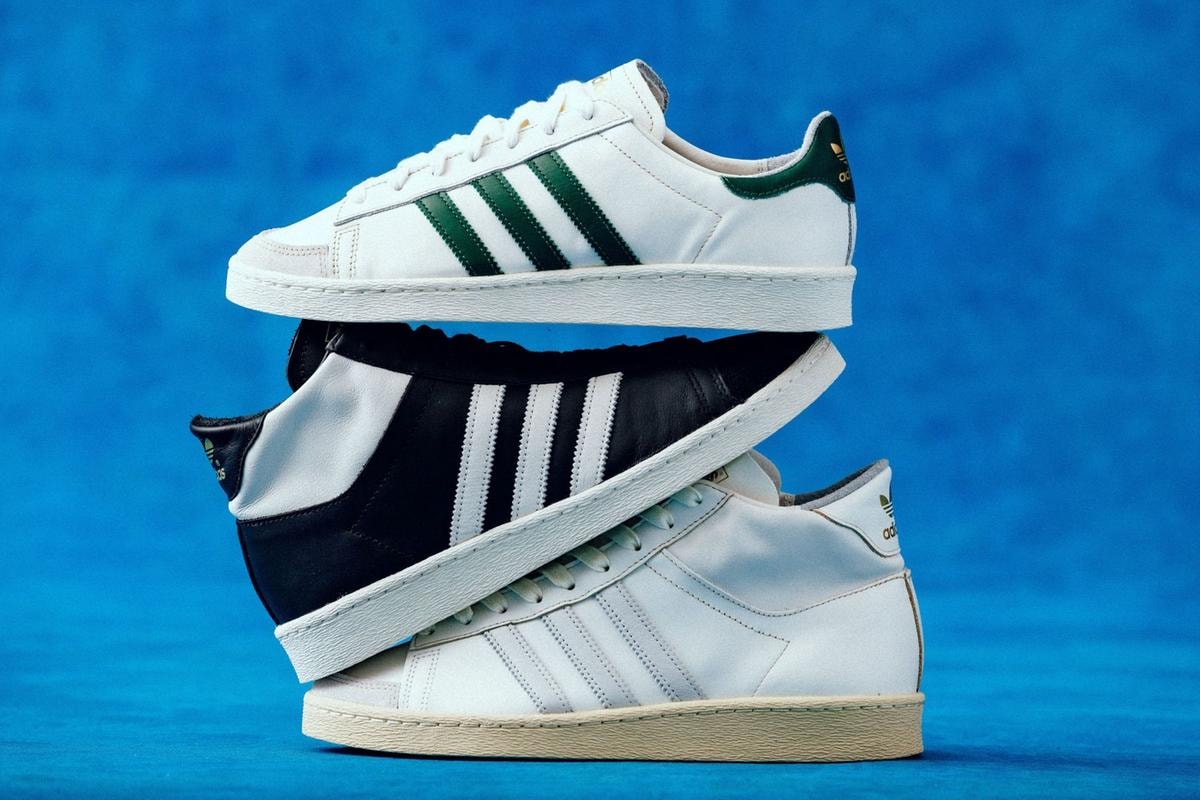 Alcune calzature Adidas (ph Imagoeconomica)