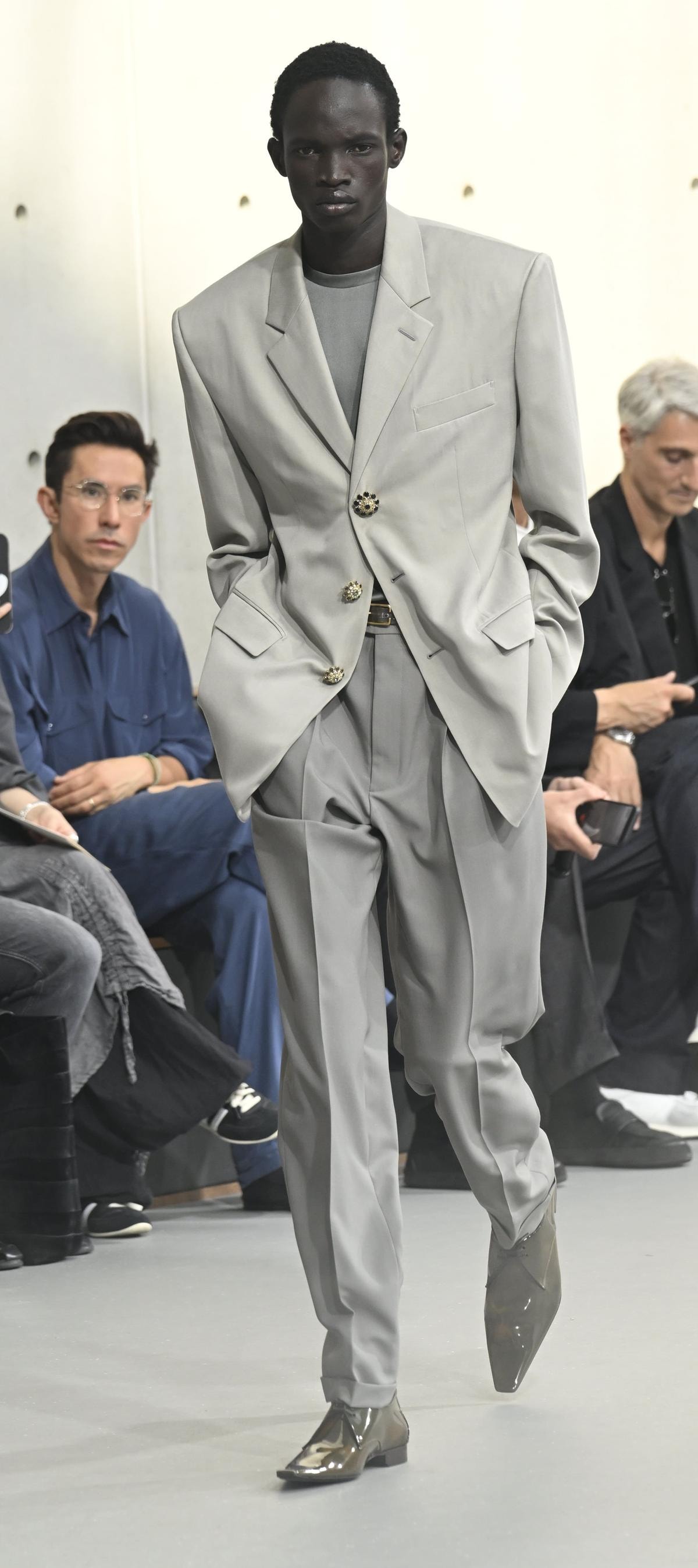 Un look Saint Laurent spring-summer 2027 (courtesy Saint Laurent)