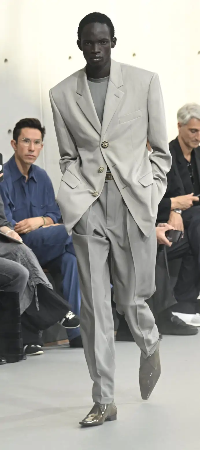 Un look Saint Laurent spring-summer 2027 (courtesy Saint Laurent)