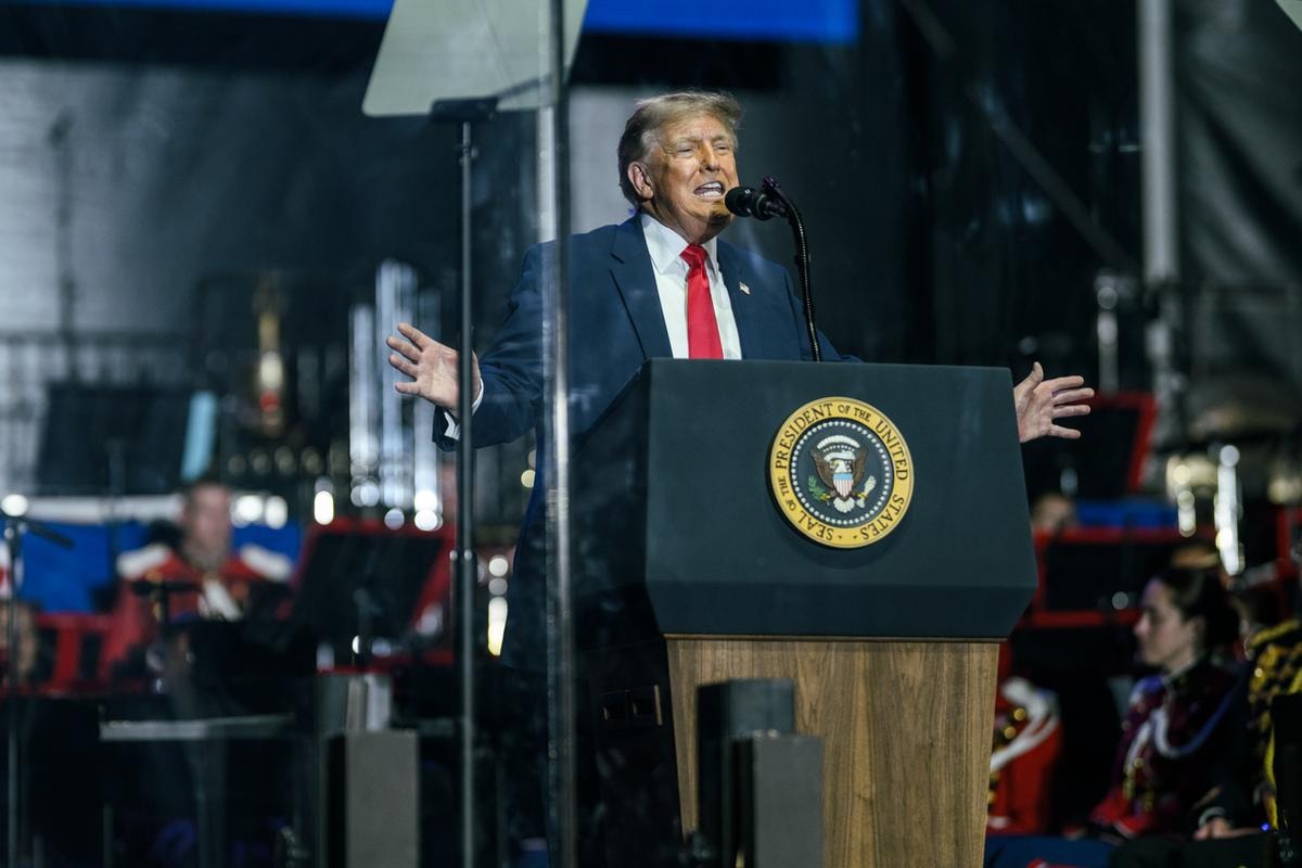 DONALD J. JOHN TRUMP PRESIDENTE USA
