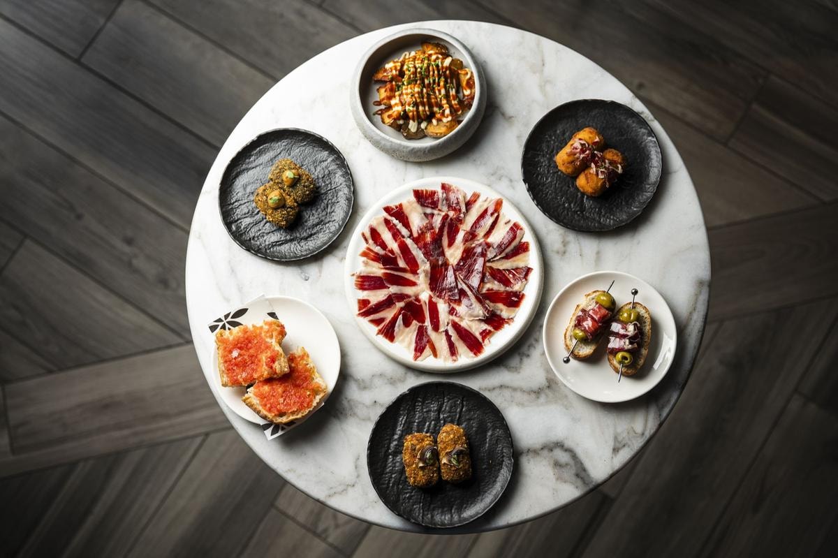 Da cibo di strada a piatto d'autore: gli street food che oggi conquistano il fine dining
