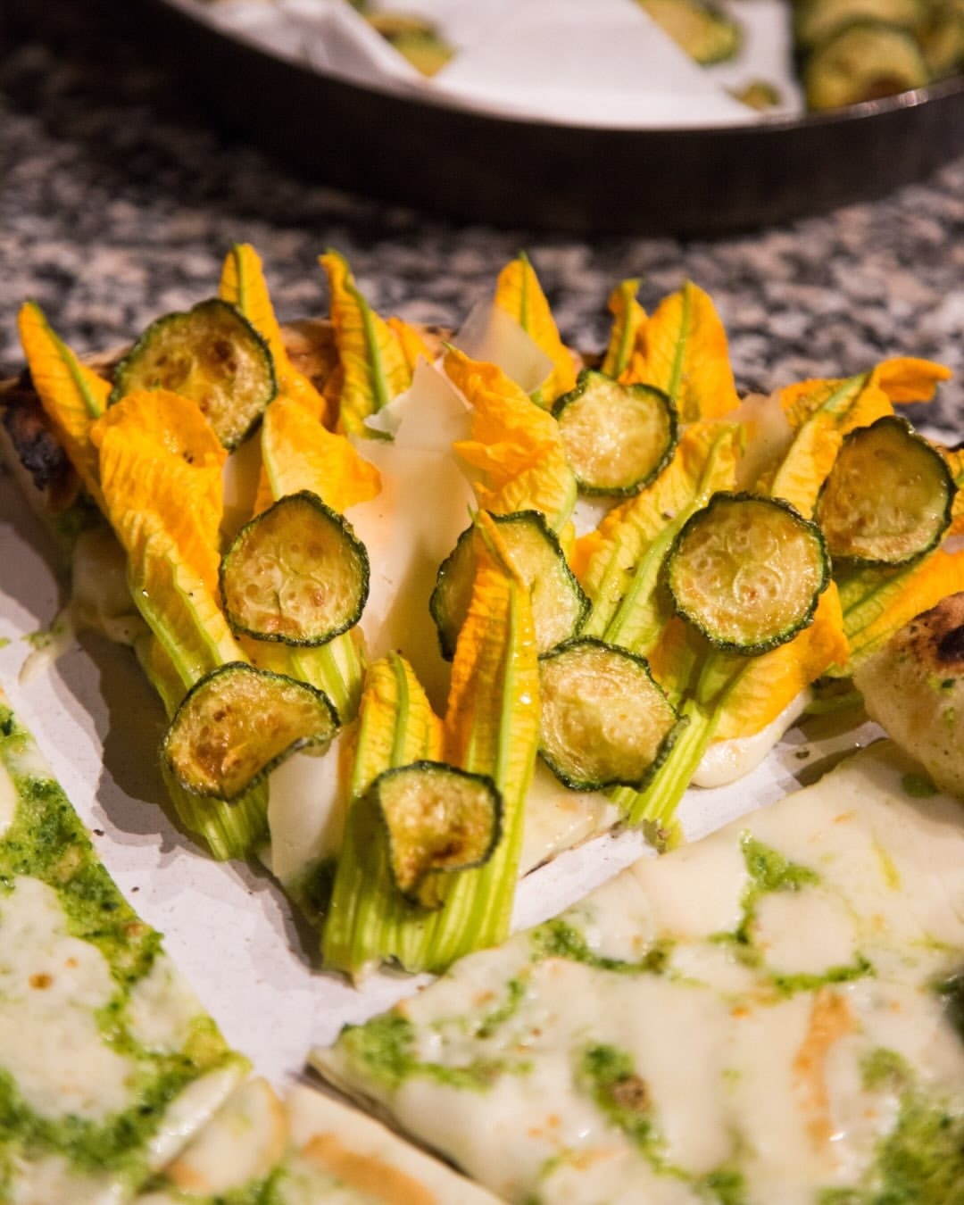 Da cibo di strada a piatto d'autore: gli street food che oggi conquistano il fine dining