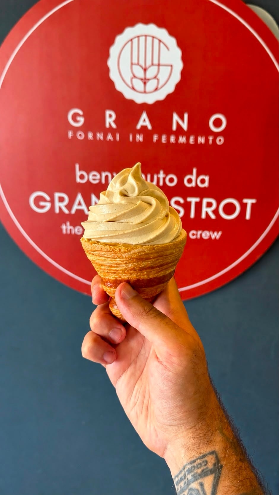 Il gelato dell’estate 2026 rompe ogni regola: c’è quello al Martini, quello al dentifricio e quello longevity