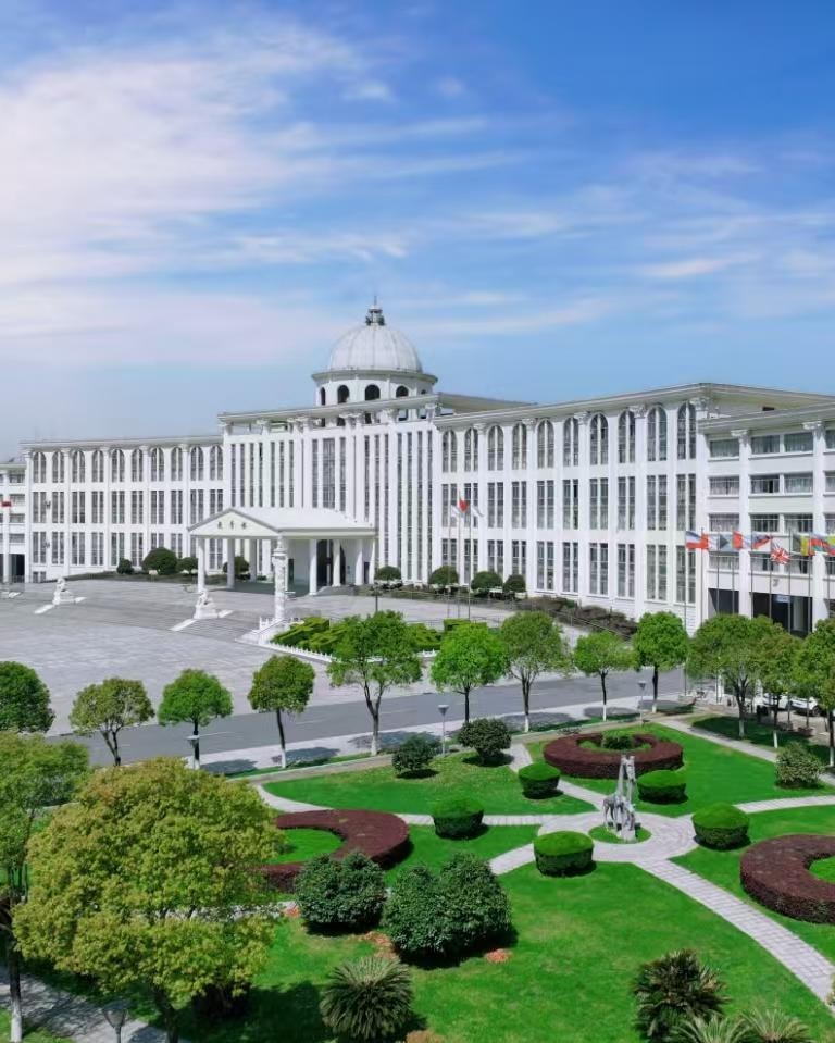 Una foto del Jiangxi institute of fashion technology (courtesy Jiangxi institute of fashion technology)