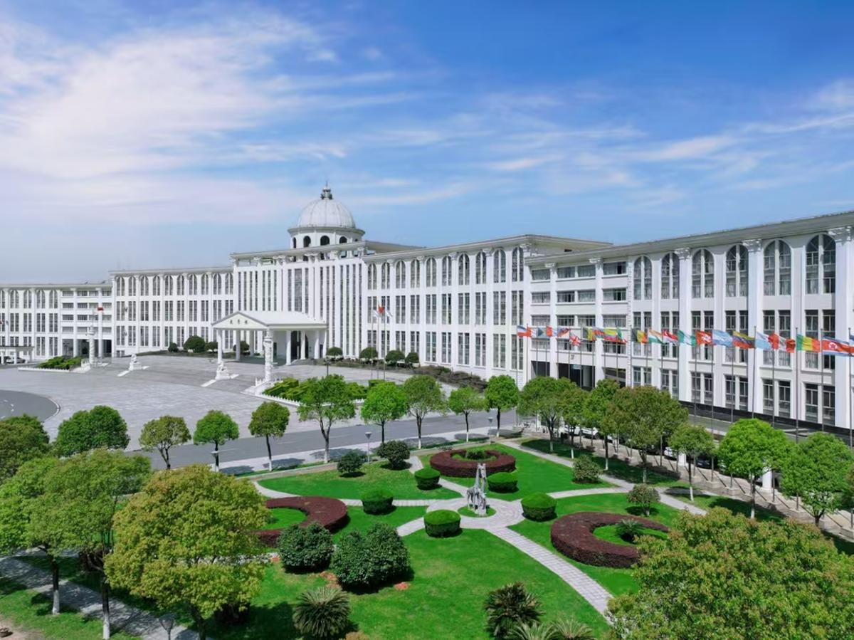 Una foto del Jiangxi institute of fashion technology (courtesy Jiangxi institute of fashion technology)