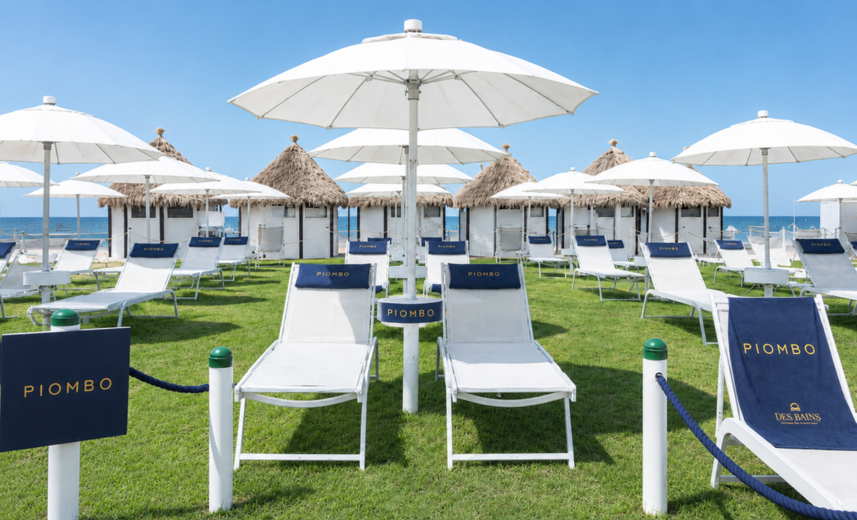 Il Des Bains 1900 luxury beach club personalizzato da Piombo (courtesy Ovs)