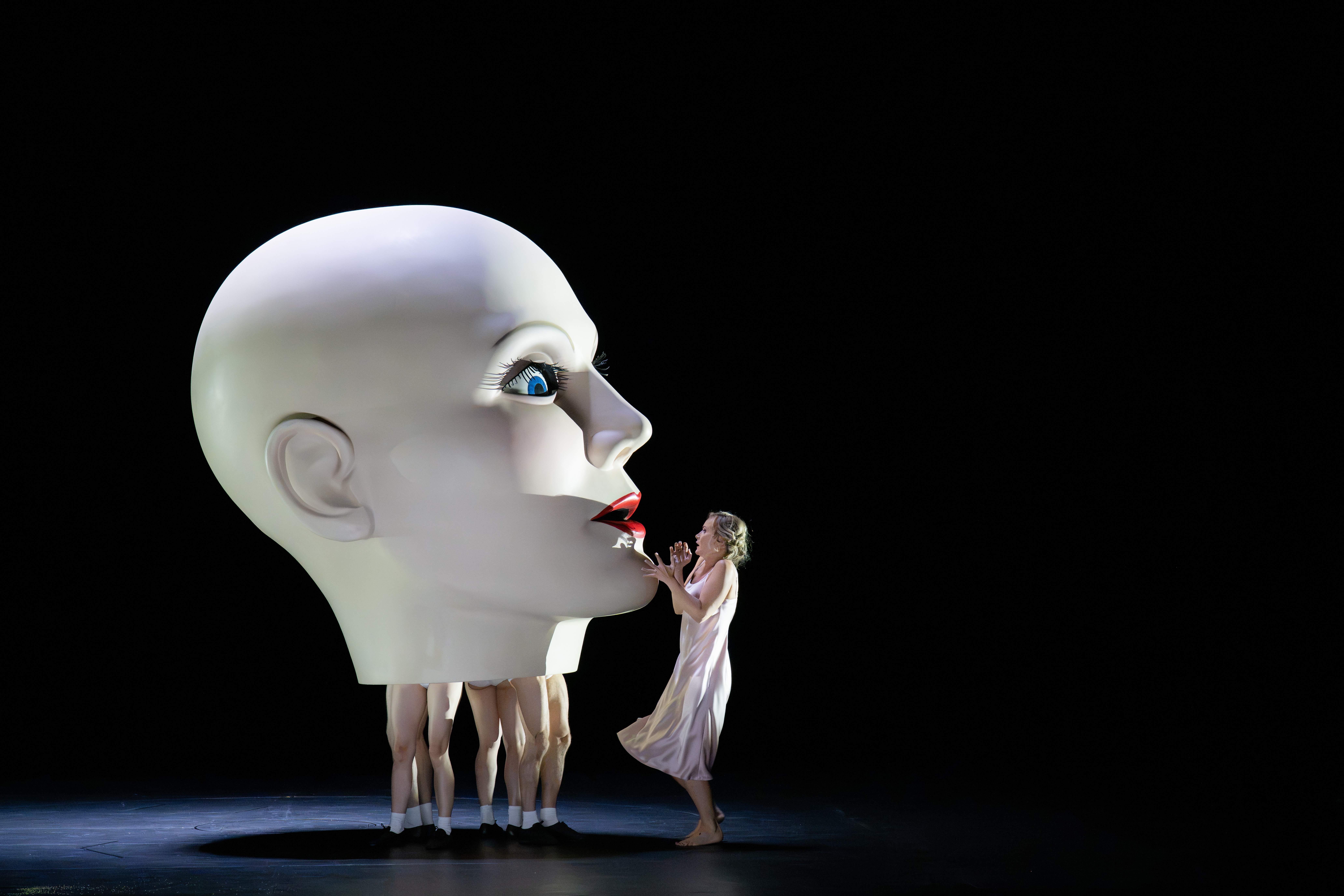 Die Frau ohne Schatten (ph Monika Rittershaus, courtesy Festival Aix en Provence)