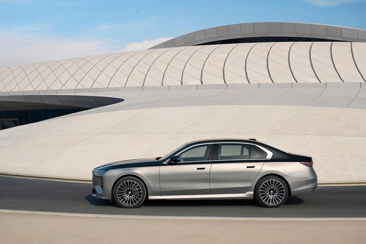 Bmw Serie 7 2026 debutta con le tecnologie della Neue Klasse