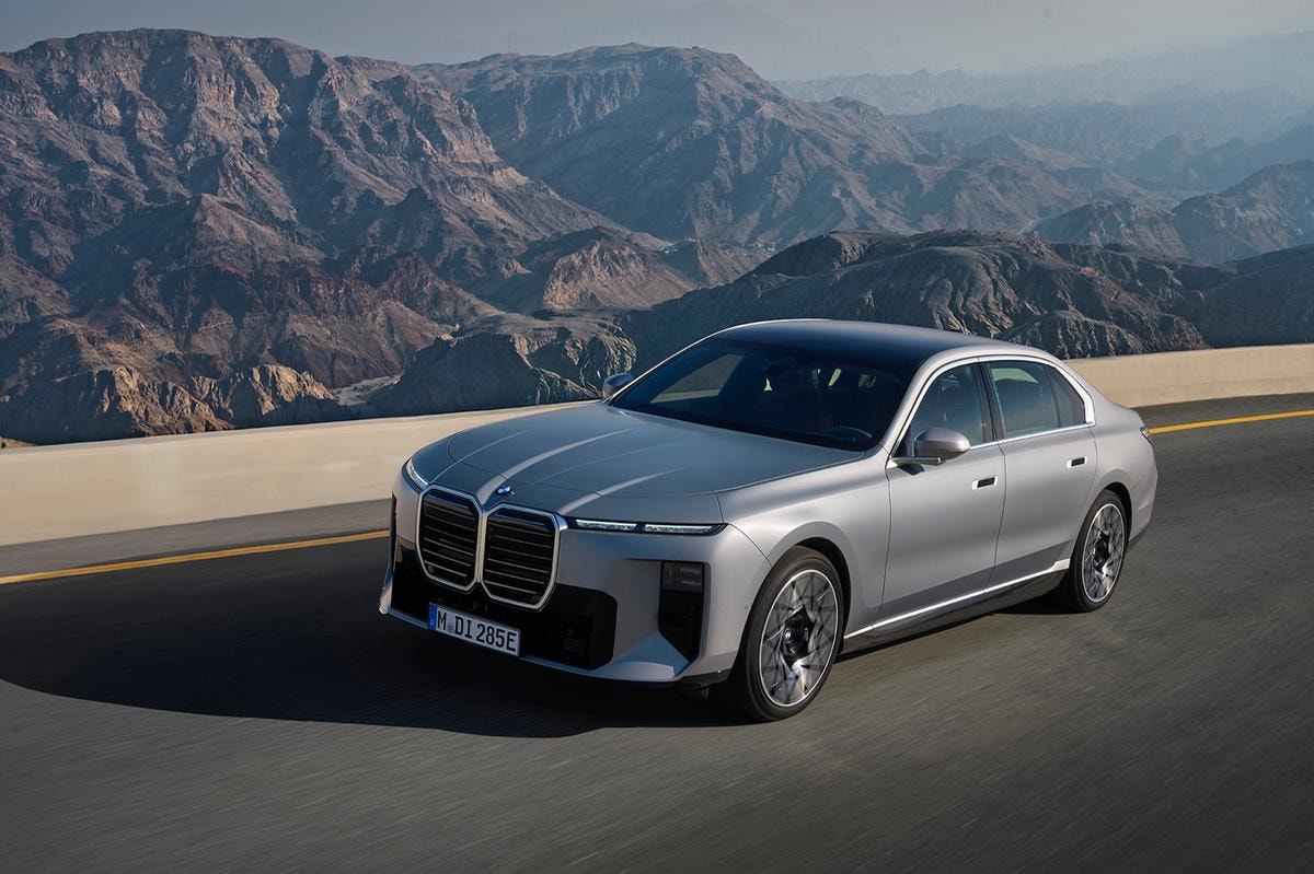 Bmw Serie 7 2026 debutta con le tecnologie della Neue Klasse