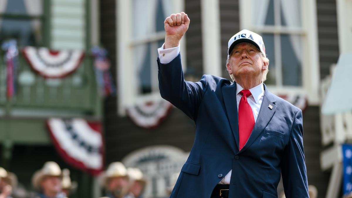 Trump presenta i Trump Accounts: cosa sono e come funzionano. E in Italia esistono già, ma solo in Trentino-Alto Adige