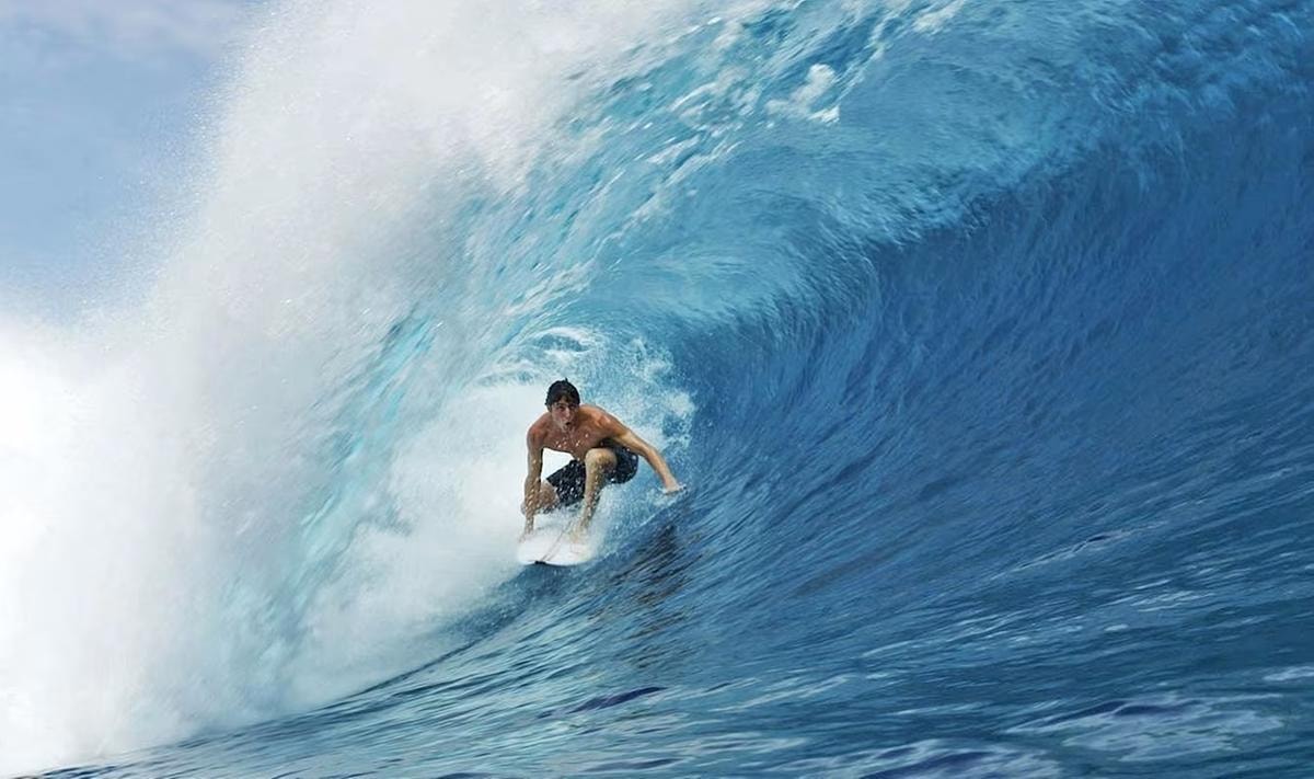 Leonardo Fioravanti a Cloudbreak Fiji.