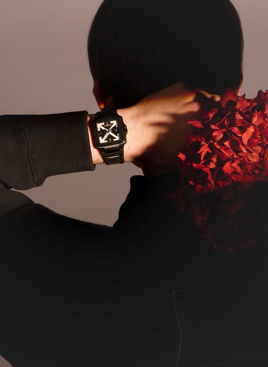 Un orologio Off-white (courtesy Off-white)