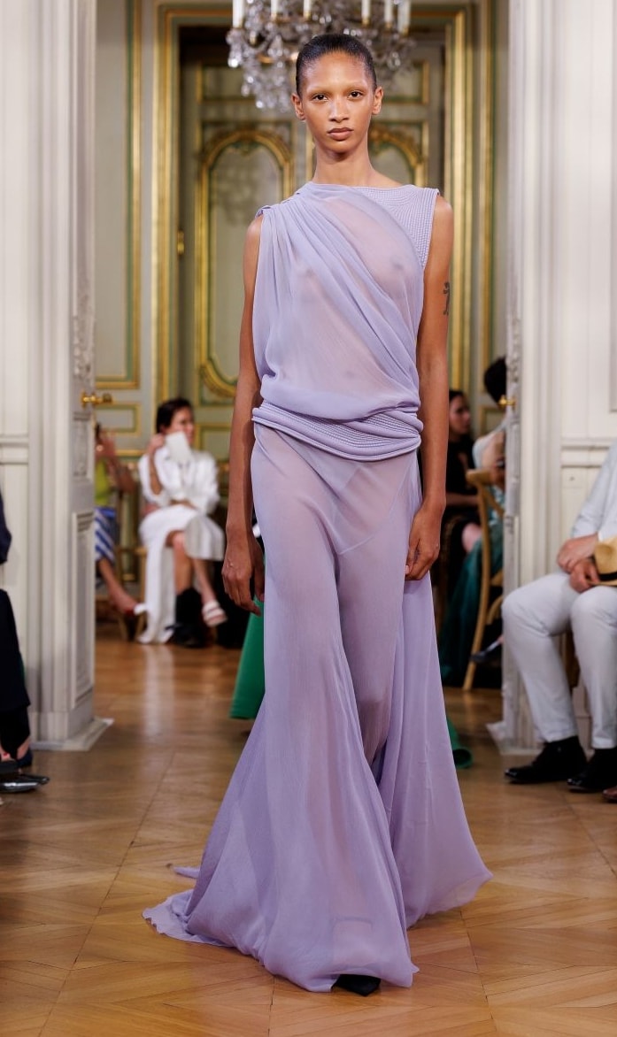 Un look Standing Ground haute couture autunno-inverno 2026/27 (courtesy Standing Ground)