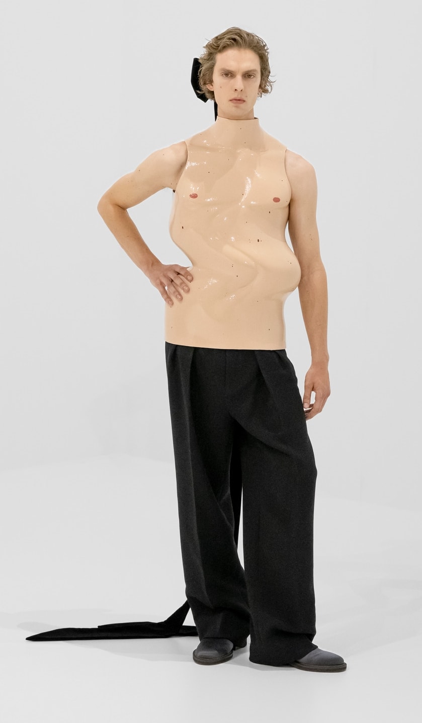 Un look Jean Paul Gaultier haute couture autunno-inverno 2026/27 (courtesy Jean Paul Gaultier)