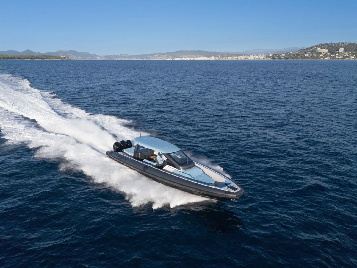 Le super car del mare: gli yacht più veloci del mondo che trasformano la navigazione in adrenalina pura
