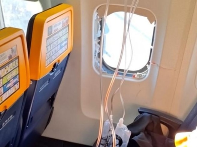 Il finestrino esploso sul volo