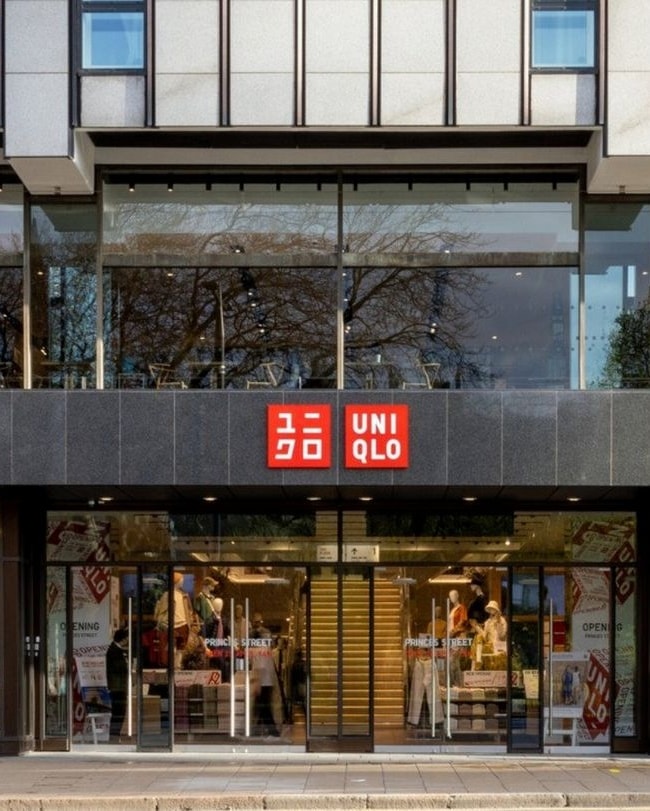 Lo store Uniqlo di Edimburgo (ph Imagoeconomica)