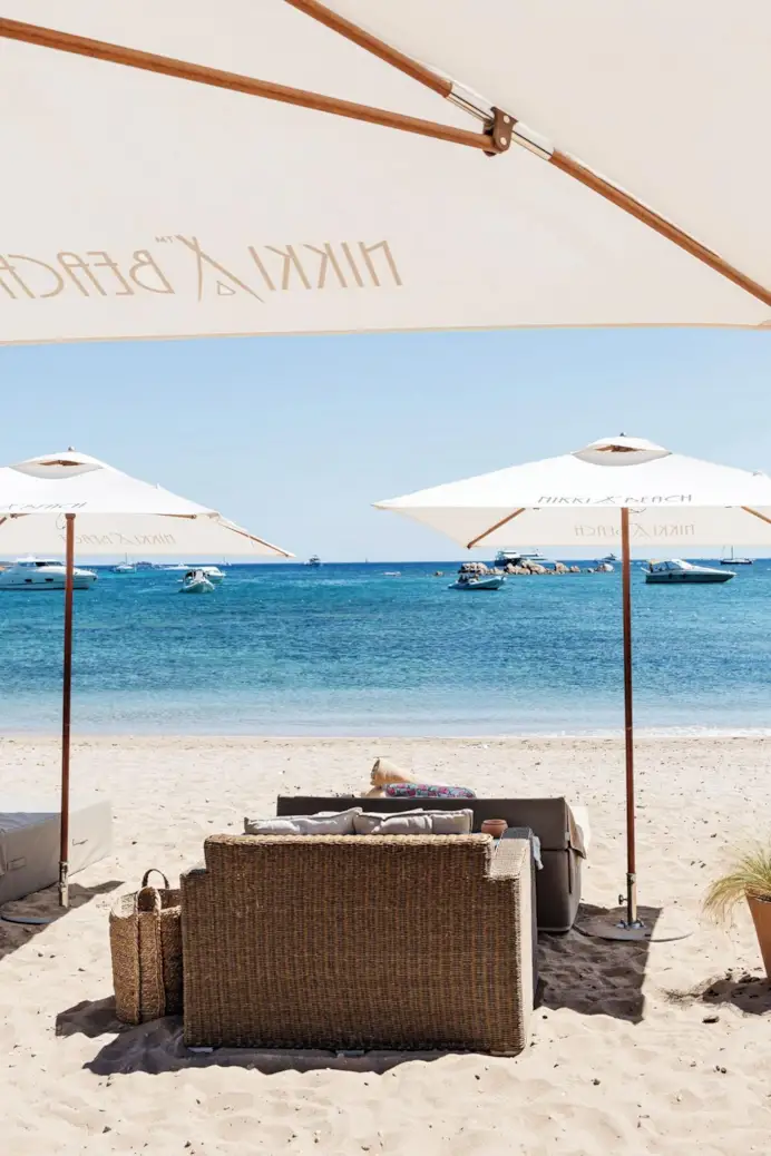 Nikki Beach Cocktail Club: il nuovo indirizzo che cambia la nightlife in Costa Smeralda