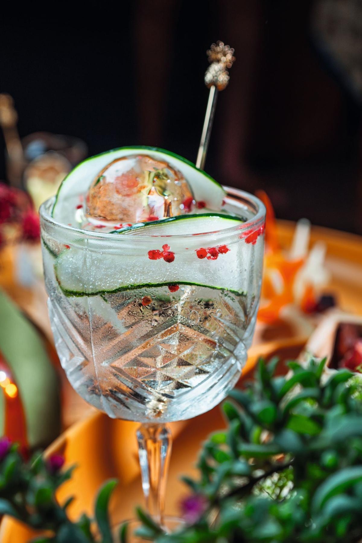 Nikki Beach Cocktail Club: il nuovo indirizzo che cambia la nightlife in Costa Smeralda