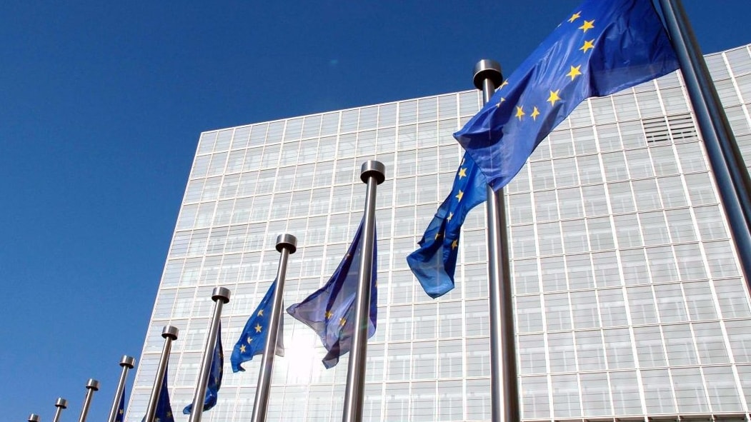 Banche, la Commissione Ue riscrive le regole sulla garanzia dei depositi. E chiede più diversificazione sui titoli di Stato