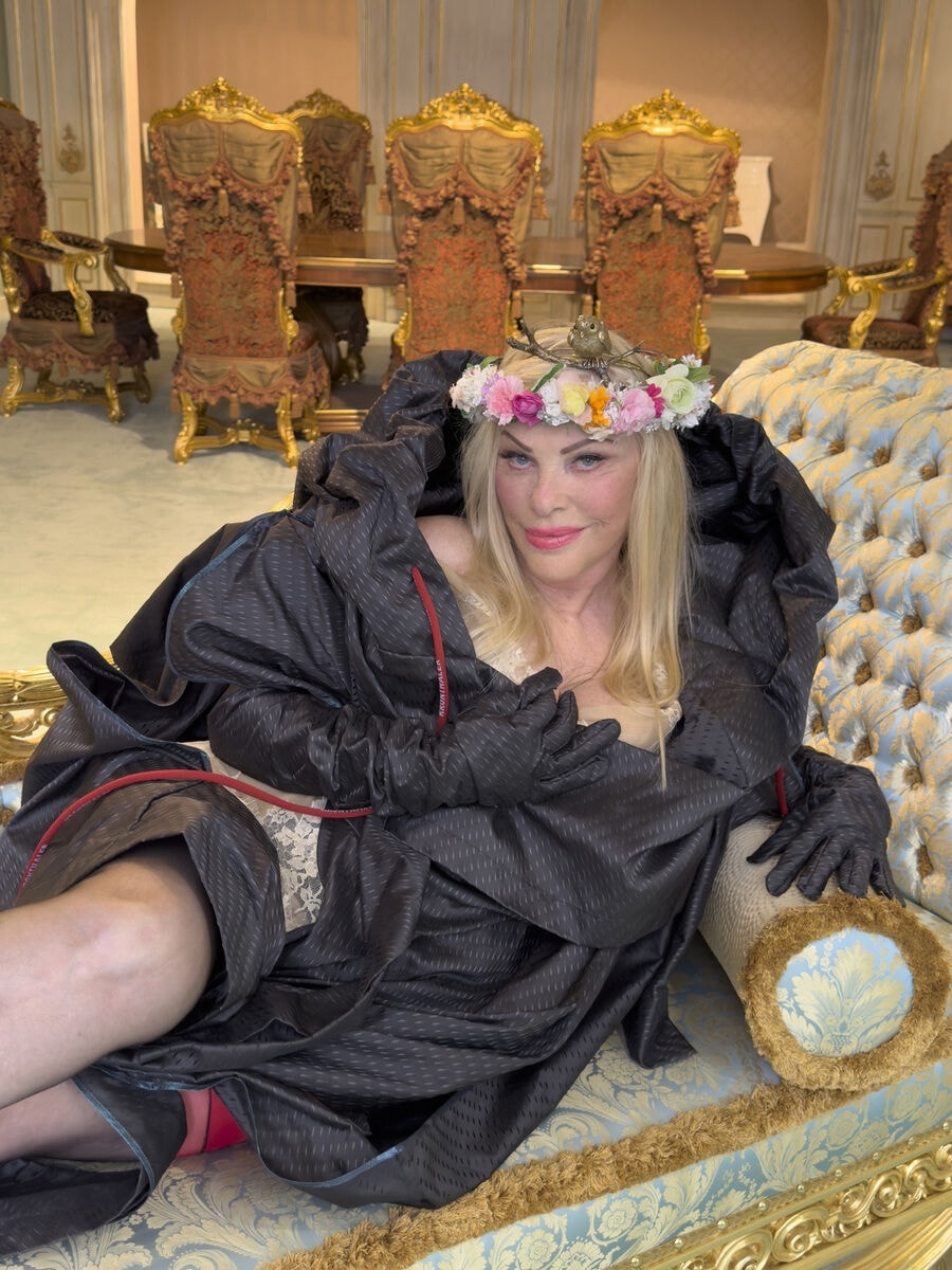 La campagna autunno-inverno 2026/27 con Ilona Staller di Vivienne Westwood (courtesy Vivienne Westwood)