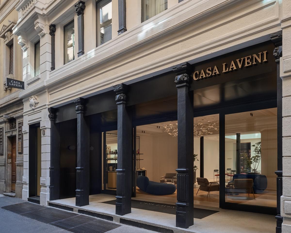 Casa Laveni apre a Milano: il boutique hotel di Brera dove moda e design ridisegnano l’ospitalità