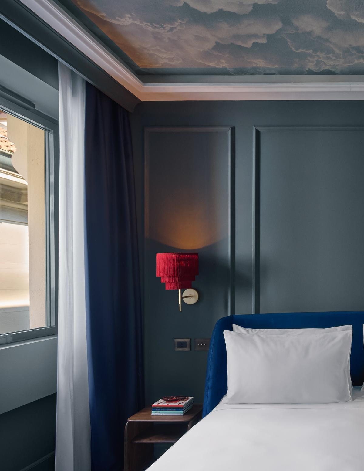 Casa Laveni apre a Milano: il boutique hotel di Brera dove moda e design ridisegnano l’ospitalità