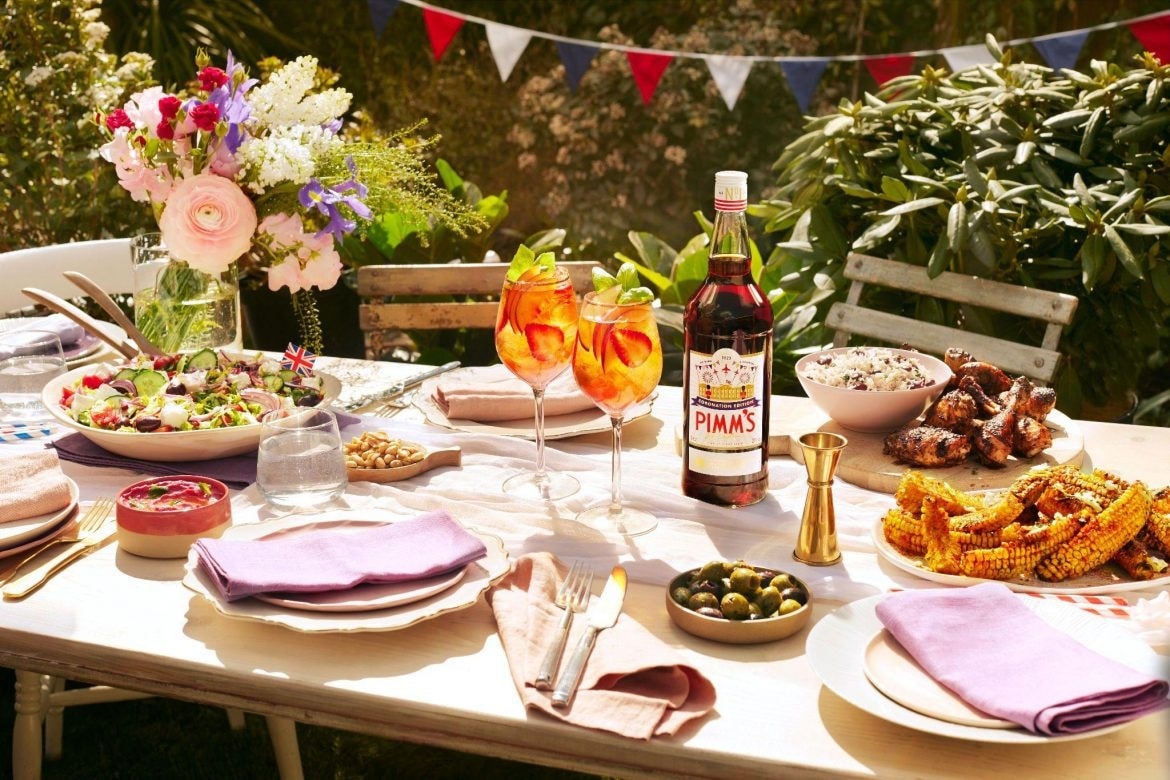L’Inghilterra eliminata ai Mondiali si consola col Pimm’s: Spritz all’inglese amato dai reali