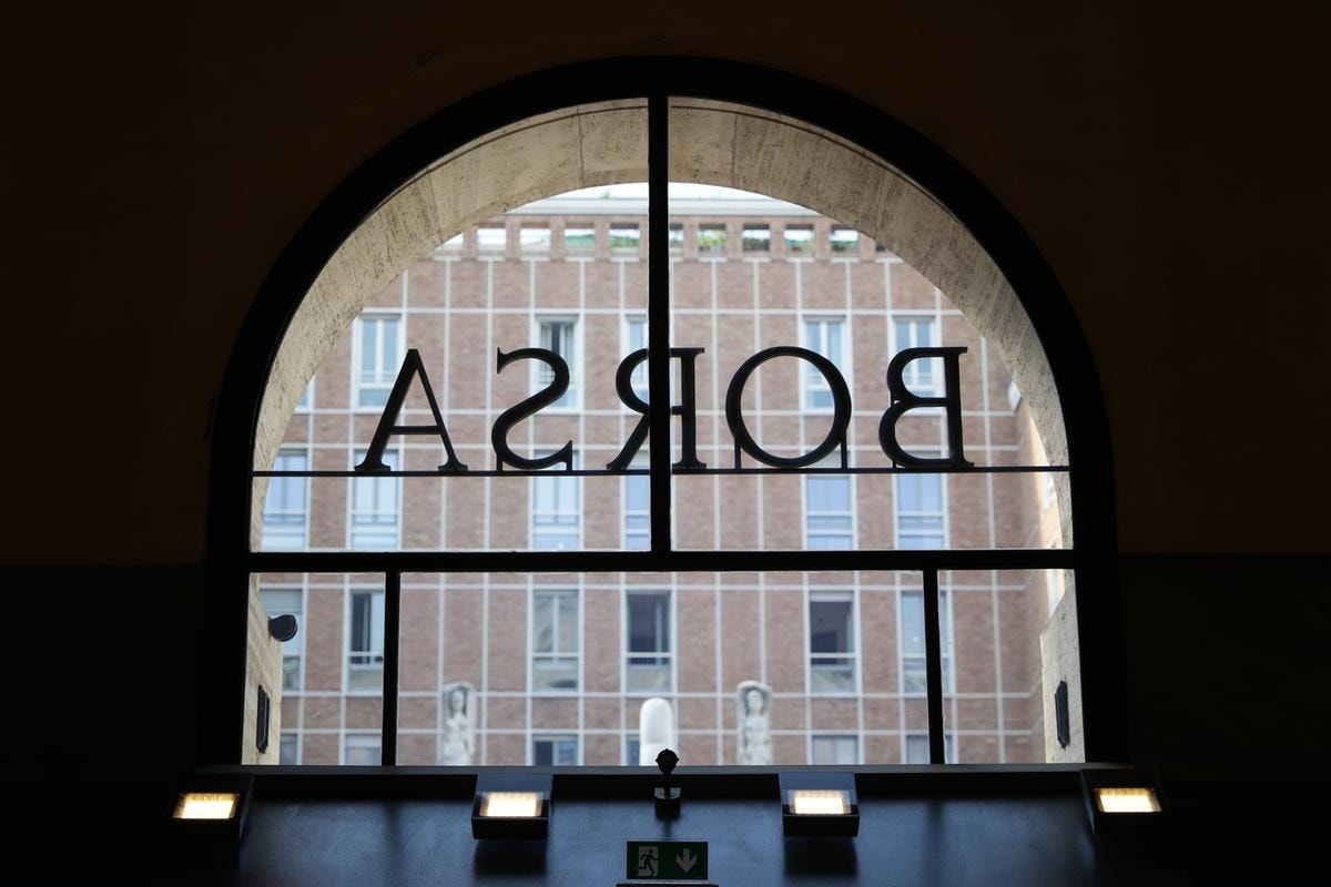 Piazza Affari cresce negli scambi, ma resta il nodo delle quotazioni