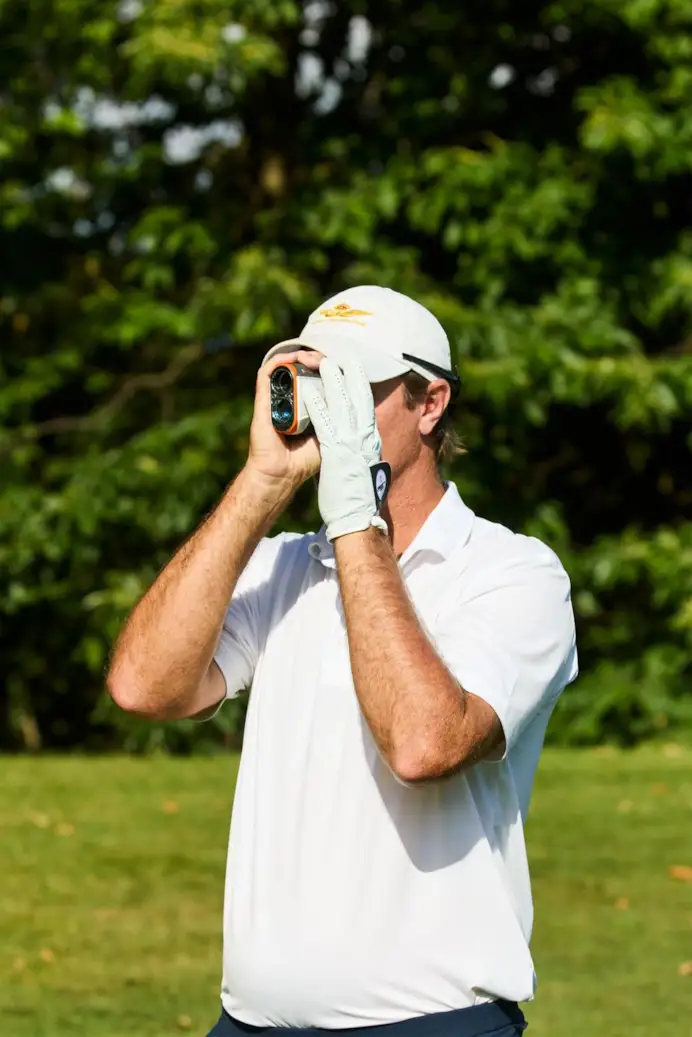 Un secolo di golf, un club da sogno e un torneo esclusivo: il ritorno dell’eleganza italiana sui green di Stresa