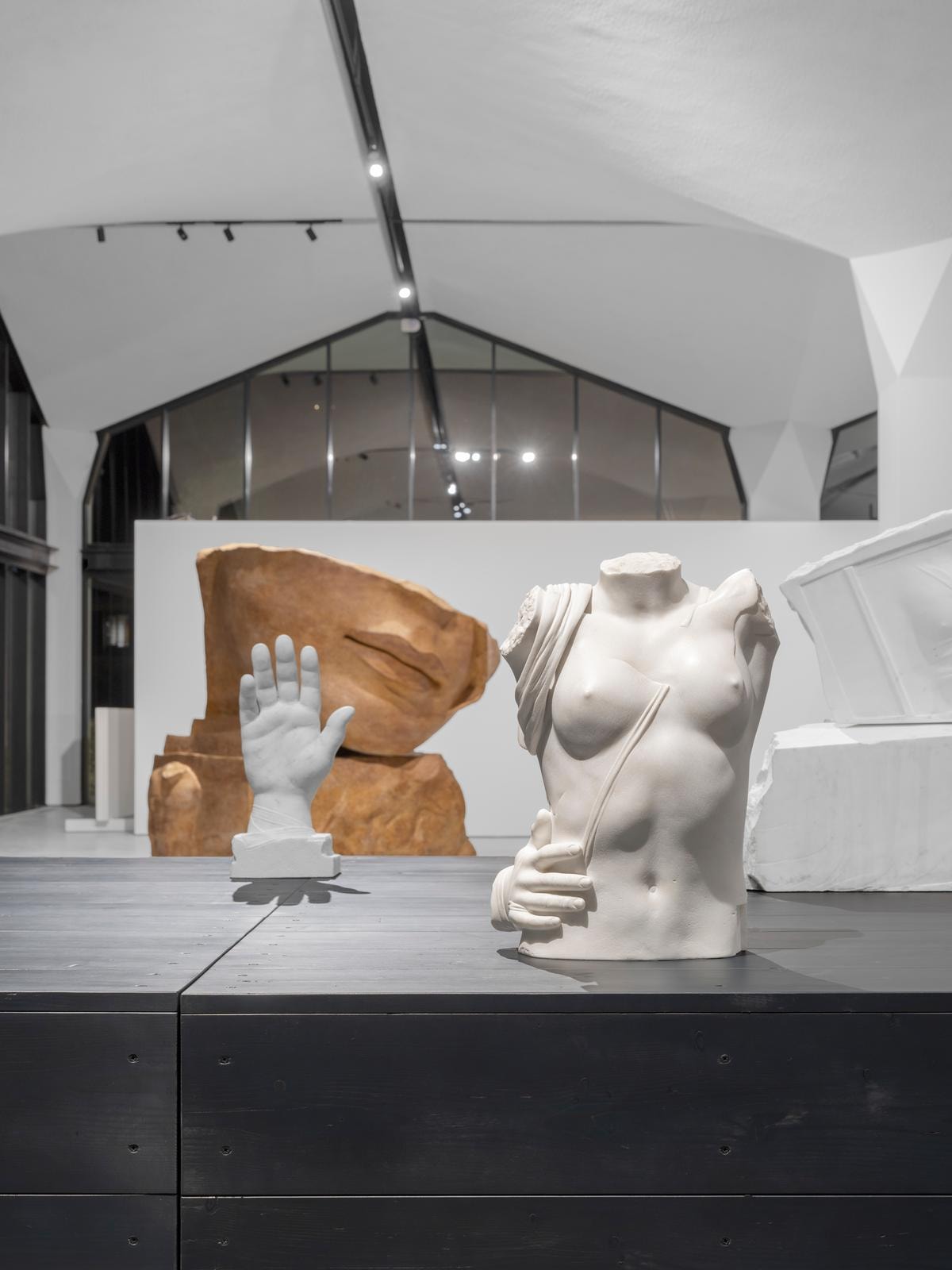 A Forte dei Marmi è caccia al tesoro segreto di Mitoraj dal Museo di Pietrasanta a Versiliana e Alpemare 