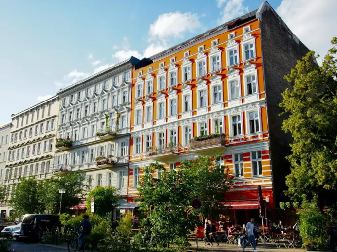 La nuova Berlino conquista con street art, ristoranti stellati e luoghi segreti