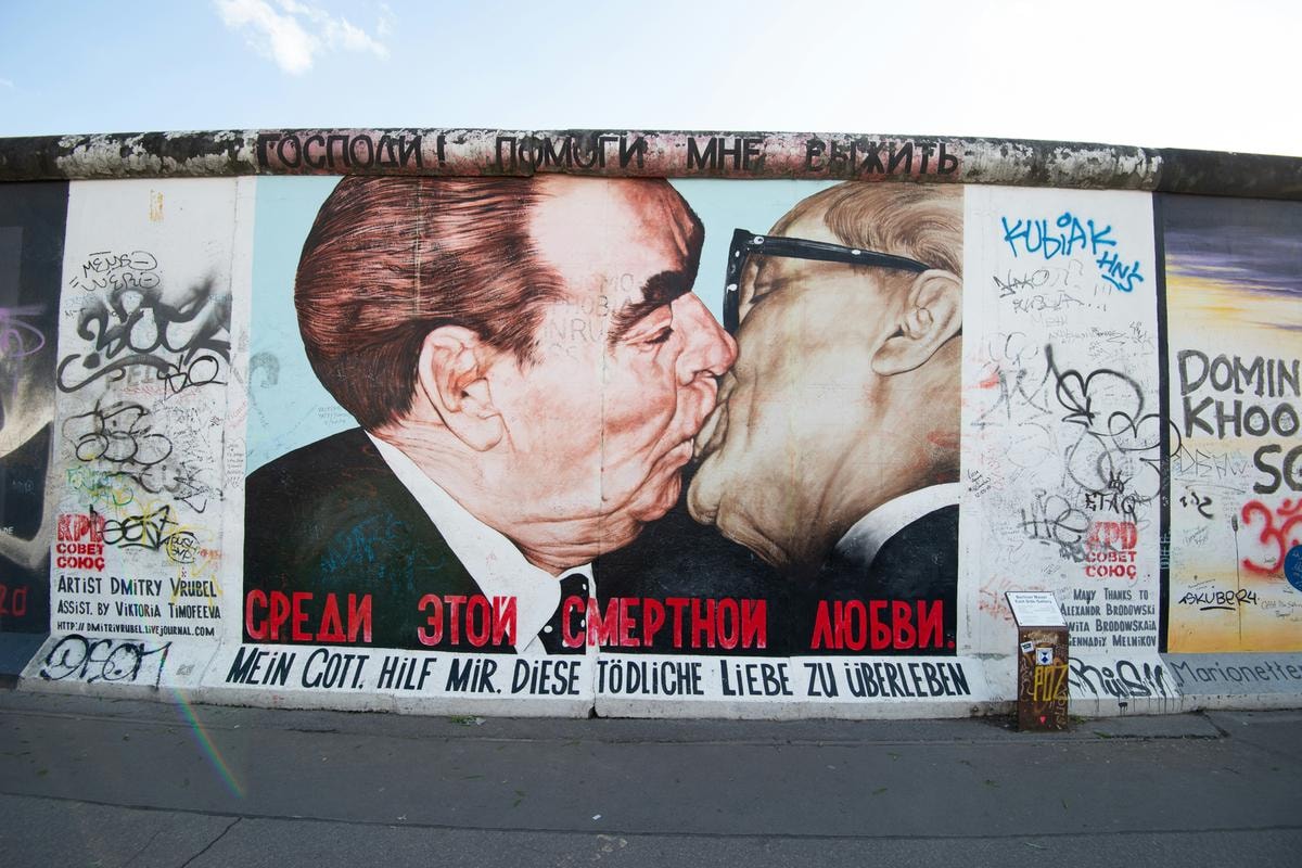 La nuova Berlino conquista con street art, ristoranti stellati e luoghi segreti