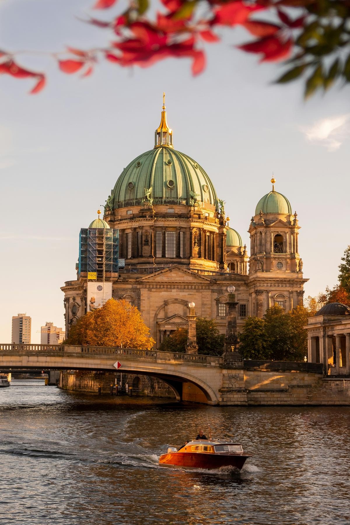 La nuova Berlino conquista con street art, ristoranti stellati e luoghi segreti