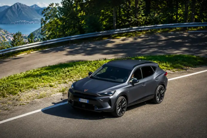 Cupra Formentor e-Hybrid: divertente come una sportiva, parsimoniosa come uno scooter