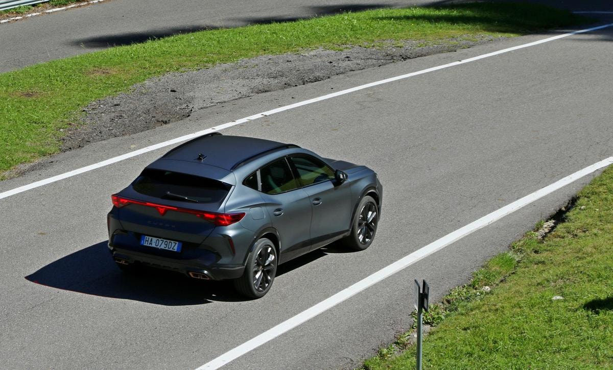 Cupra Formentor e-Hybrid: divertente come una sportiva, parsimoniosa come uno scooter