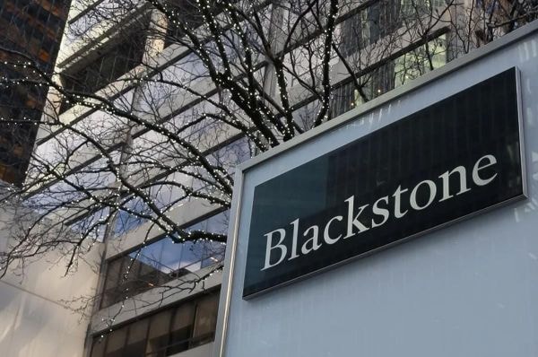 Blackstone, Vanguard e Wellington lanciano fondi che puntano su asset privati per gli investitori individuali