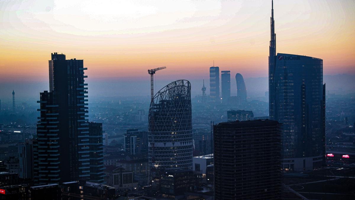 Kkr alza la posta sull’Italia: il ritardo delle assicurazioni apre la partita del private capital