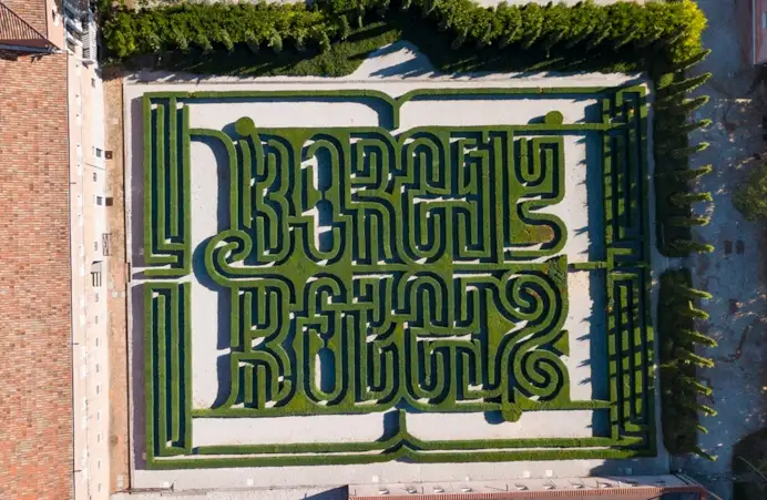 Amazing maze: 3 labirinti ispirati a Borges da scoprire in Italia