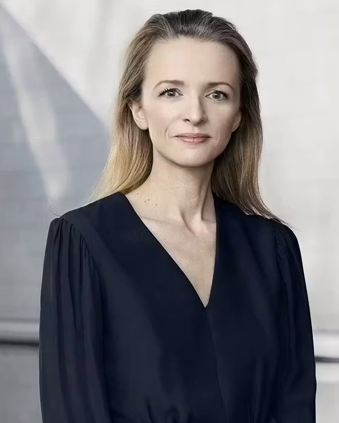 Delphine Arnault (ph official website)