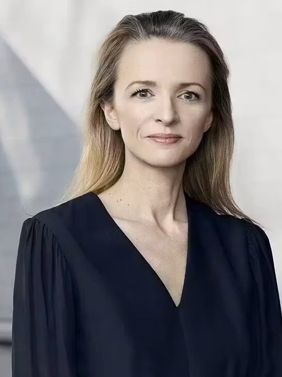 Delphine Arnault (ph official website)