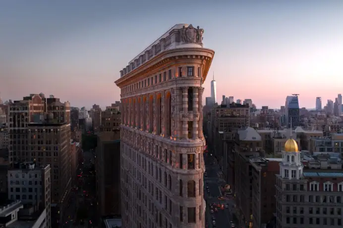 Il Flatiron apre le porte per la prima volta in 124 anni: ecco quanto costa viverci