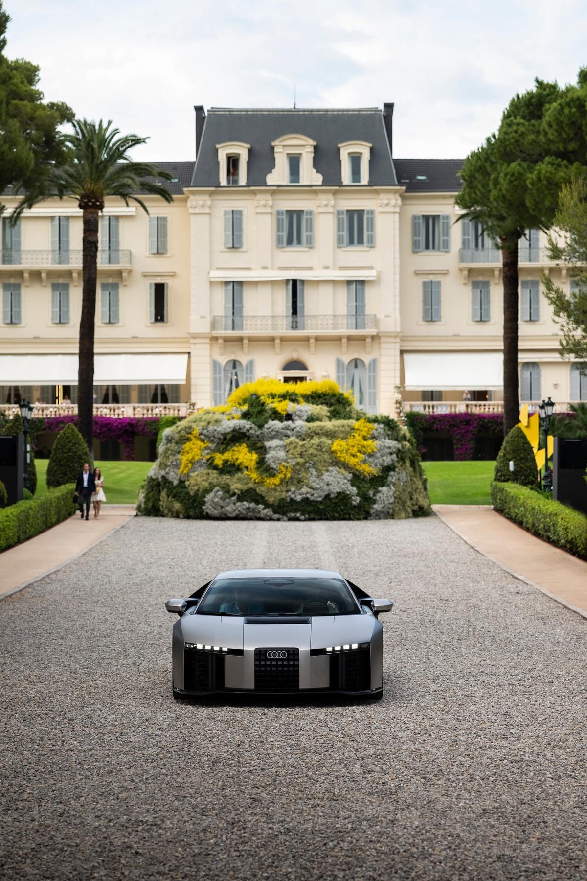 With the Audi Nuvolari, the brand is unveiling its first supercar with a high-performance hybrid powertrain. Impressions from the unveiling of the near-production prototype on the Côte d’Azur.