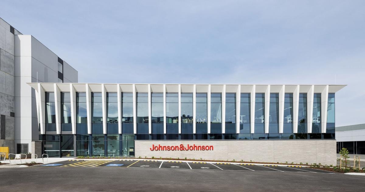 Talco cancerogeno? Johnson &amp; Johnson chiude il contenzioso con un maxi accordo da 5,5 miliardi di dollari