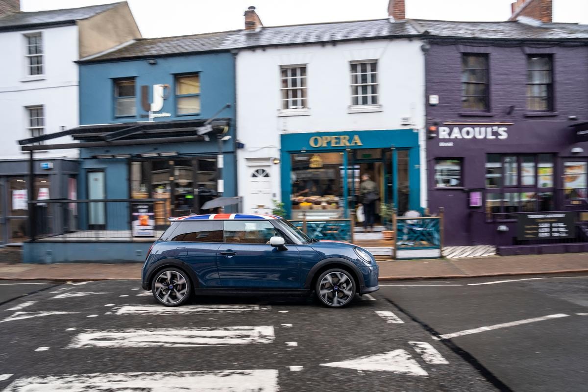 La Mini più british di sempre? La nuova Oxford Edition celebra un’icona nata nel 1959